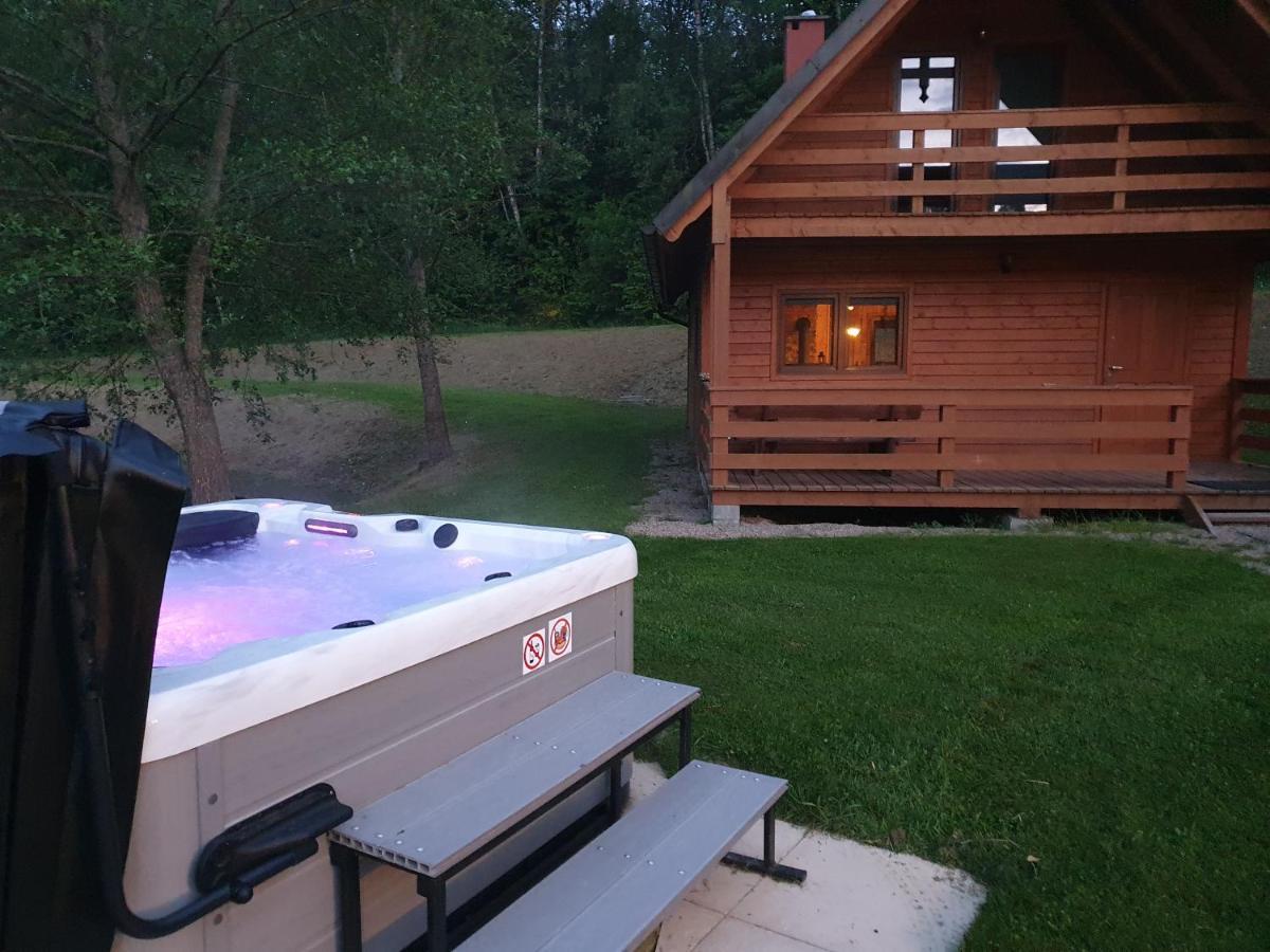 Mana Village - Jacuzzi & Sauna Barlomino Exterior photo