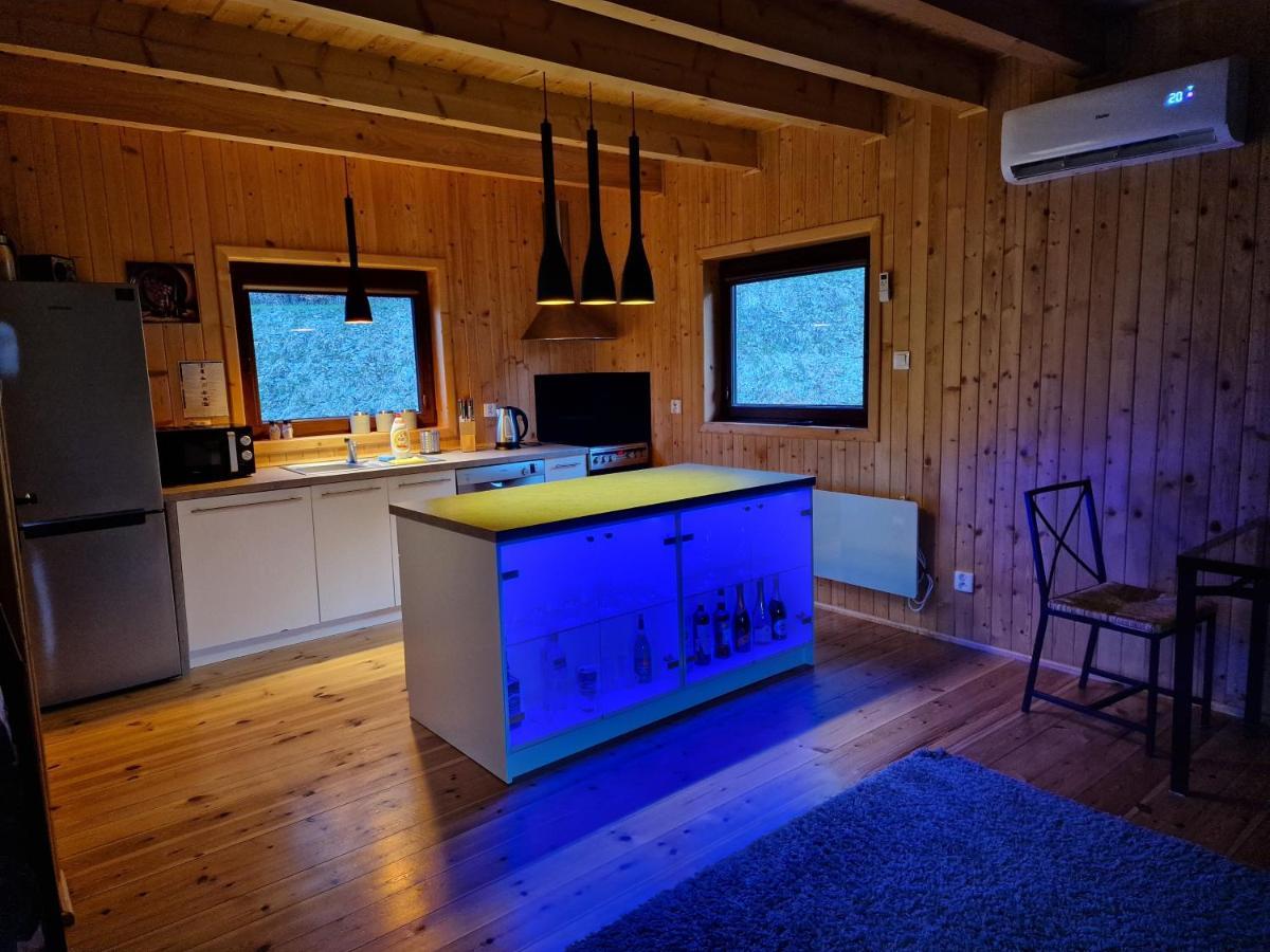 Mana Village - Jacuzzi & Sauna Barlomino Exterior photo